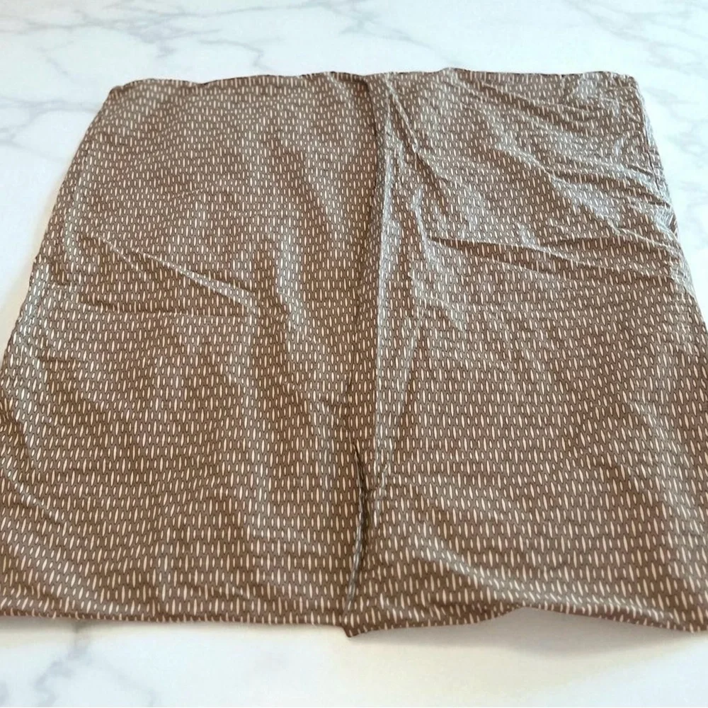 West Elm Green Organic Cotton Gray Geometric Pintuck Euro Shams 2 Pc Set